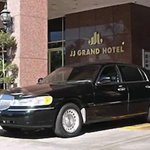 Jj Grand Hotel